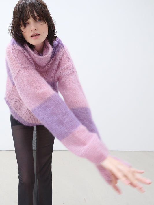 Handmade knitted turtleneck pink/purple